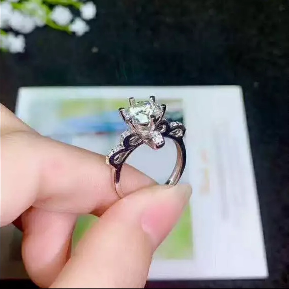 New 925 Silver Bowknot Flower Diamond Ring - Picture 3 of 6